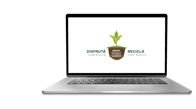 Frau trinkt Espresso-12